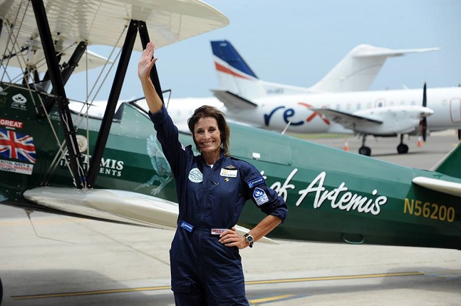  Tracey Curtis-Taylor with her historic 1942 Boeing Stearman Spirit of Artemis biplane having arrived in Australia
