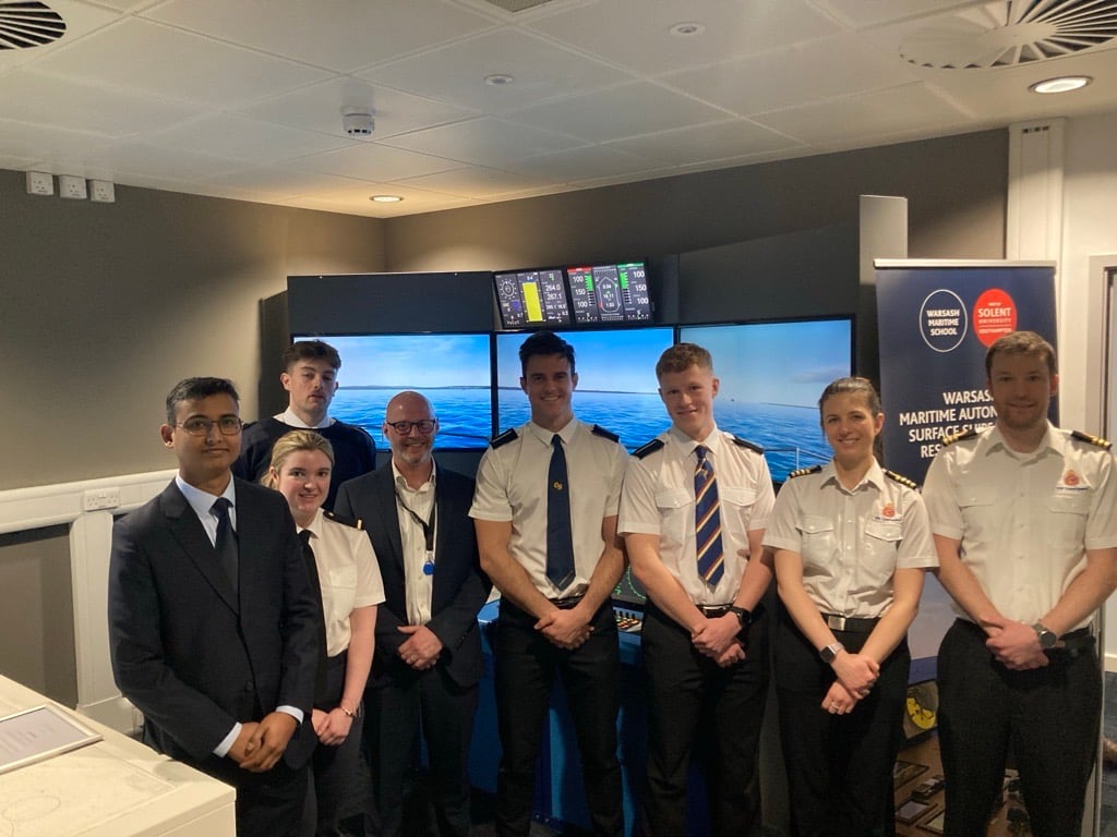 Students at Warsash Maritime School, part of Solent University in Southampton welcomed the donation of the GMDSS simulator to the maritime simulation centre.