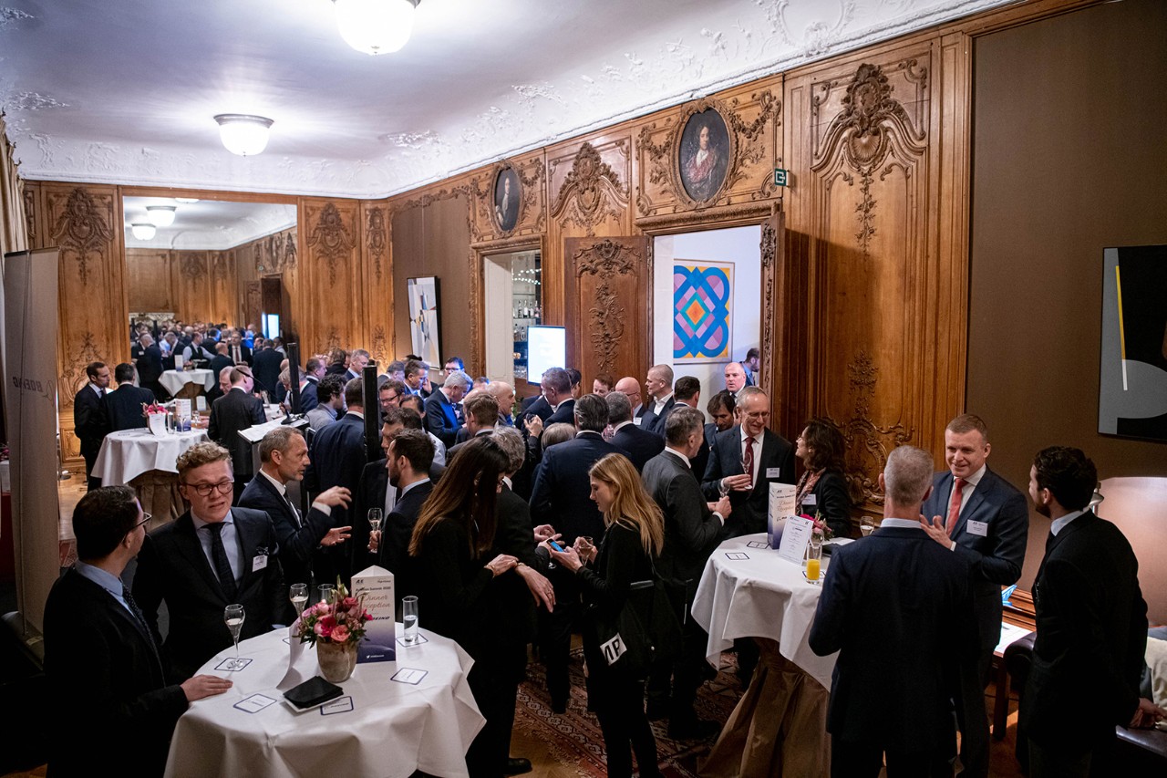 Attendees at a drinks reception at Airlines 4 Europe