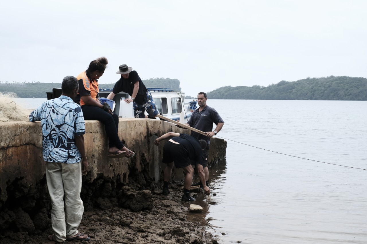 Tide board installation at Hunga Lagoon (Jochen Bind, NIWA)