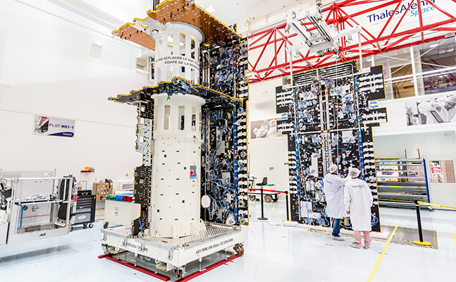 Thales Alenia Space assembles the communication module of Inmarsat’s European Aviation Network satellite Photo Source: Thales Alenia Space/Imag[IN]