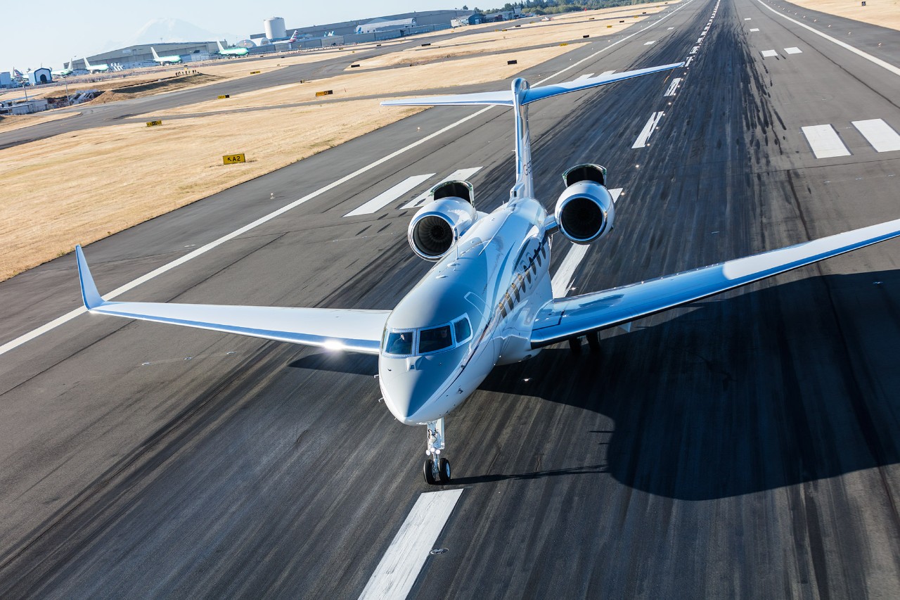 Gulfstream G650 on the runway