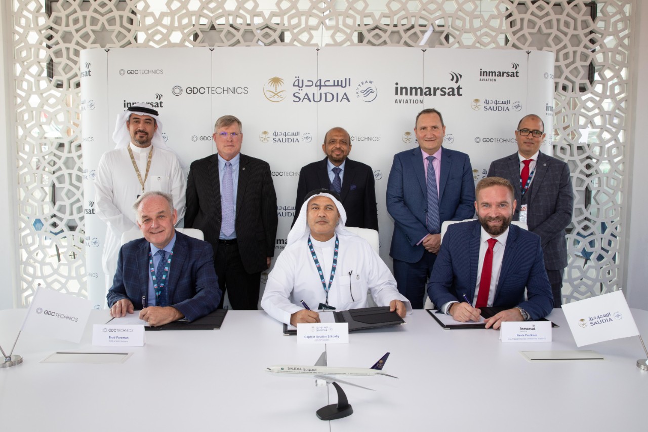 Signing ceremony for SAUDIA's adoption of GX Aviation with the GDC Advanced Technology terminal
