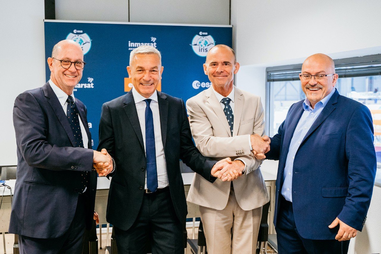 easyJet, Inmarsat, ESA, and Airbus executives celebrate easyJet joining ESA and Inmarsat’s Iris programme