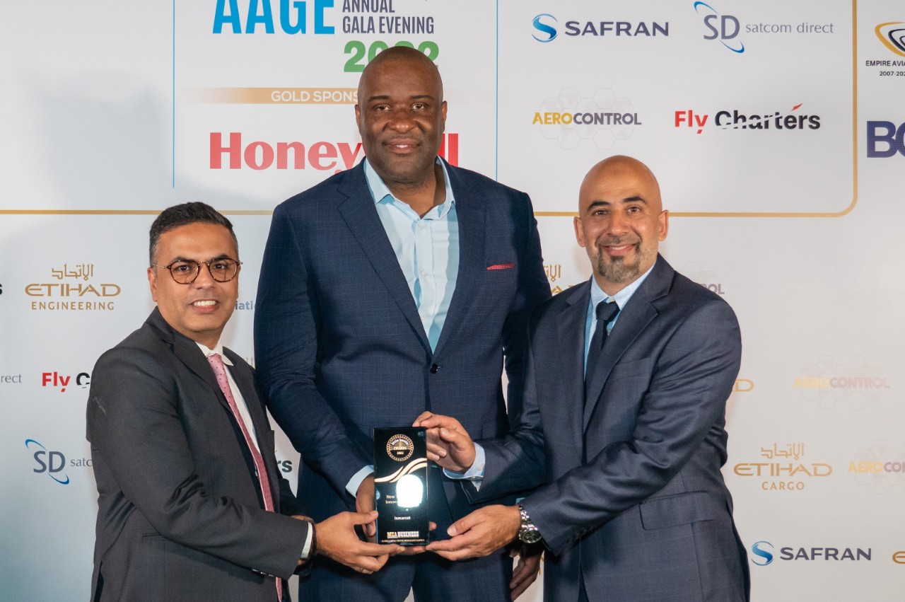 Picture of the Inmarsat Aviation team collecting the award