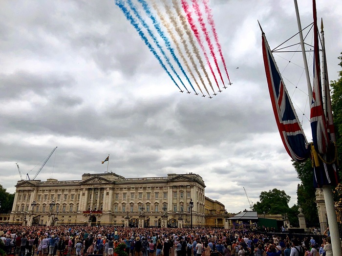 RAF100 Flypast over Buckingham Palace - The Red Arrows are trailing red & white & blue