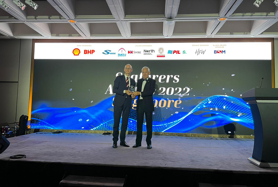 Inmarsat receiving the Mission to Seafarers Innovation Award at the Seafarers Awards Singapore 2022