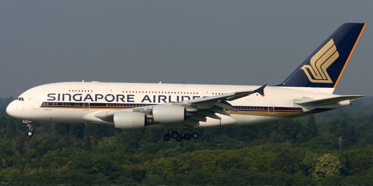 Singapore Airlines A380 landing